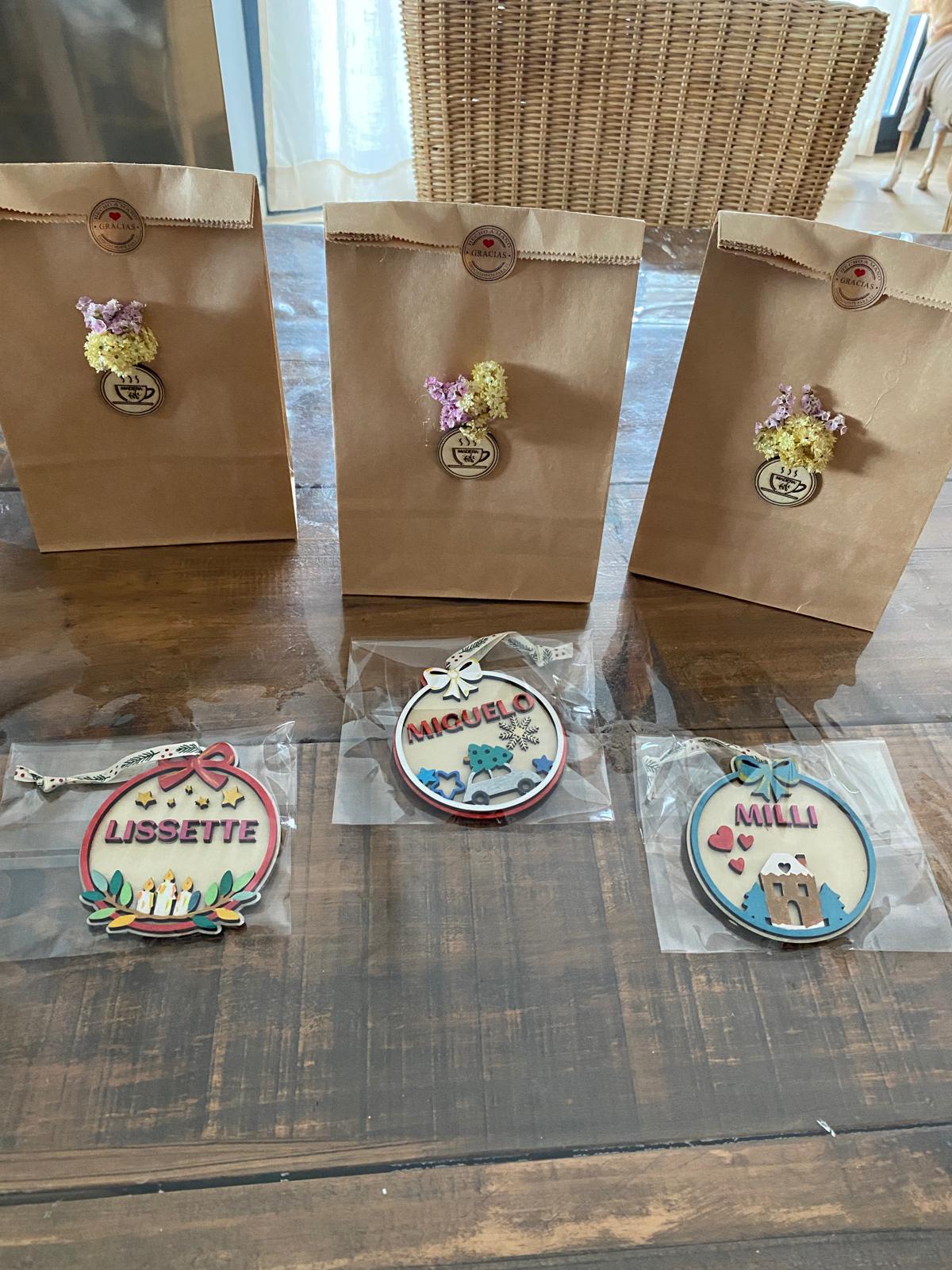 Gnomos decorativos de madera