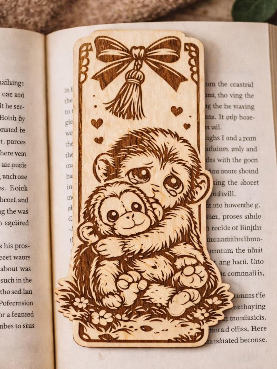 Marcapáginas grabado en madera con erizo