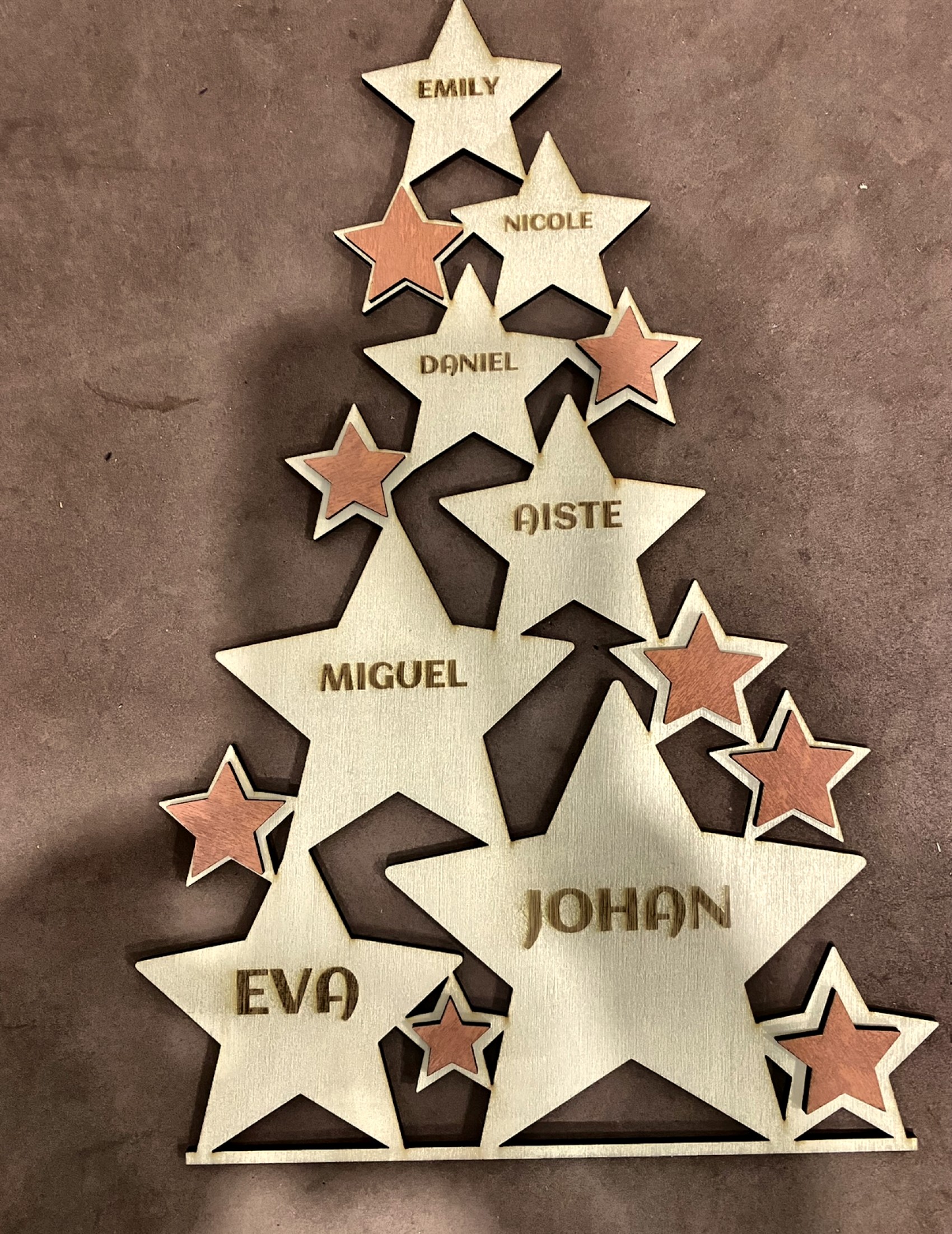 Árbol de estrellas — Madera con Café
